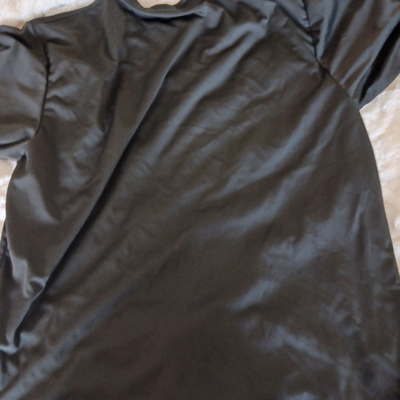U.S. army athletic shirt, black in color, has U.S. army written on sleeve. - Picture 3 of 3